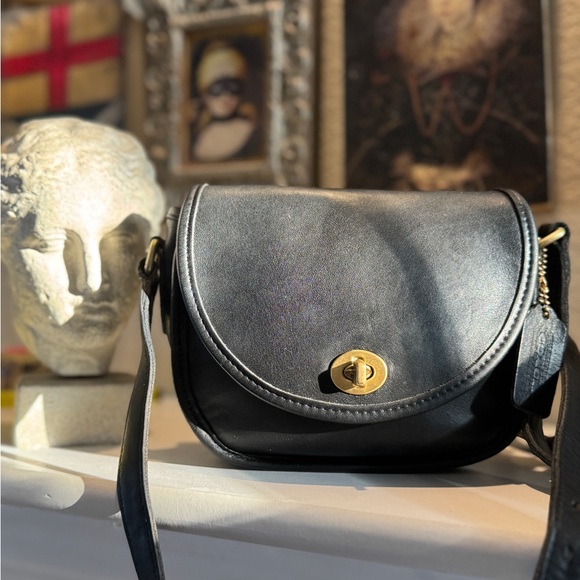 Vintage Coach Watson 9981 Black Leather Crossbody Bag